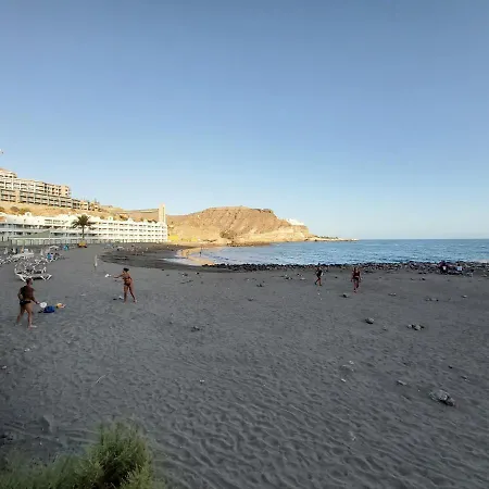 First Line Beach Apartment